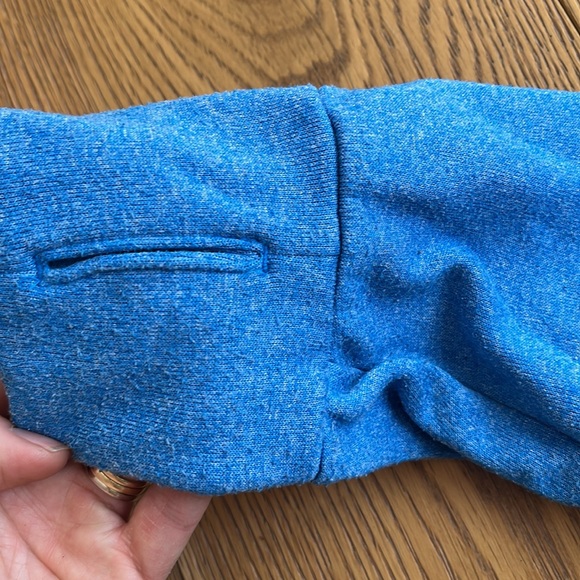 Adidas sweatshirt small - Picture 4 of 4